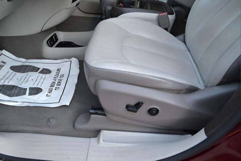 2017 Chrysler Pacifica Touring-L