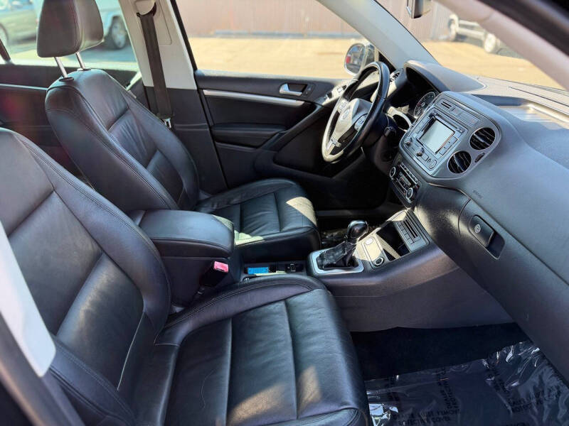 2012 Volkswagen Tiguan SEL