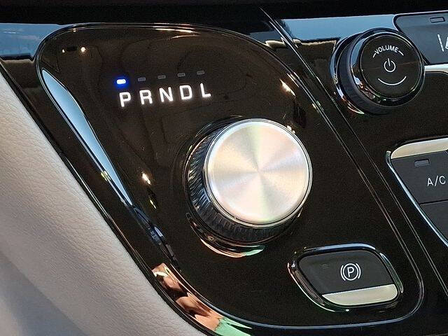 2024 Chrysler Pacifica Plug-In Hybrid Select