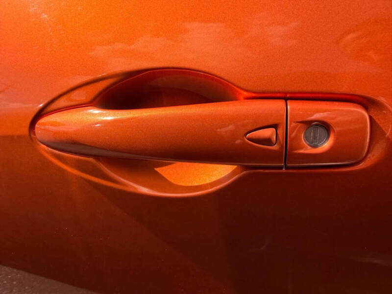 2020 Nissan Versa SR