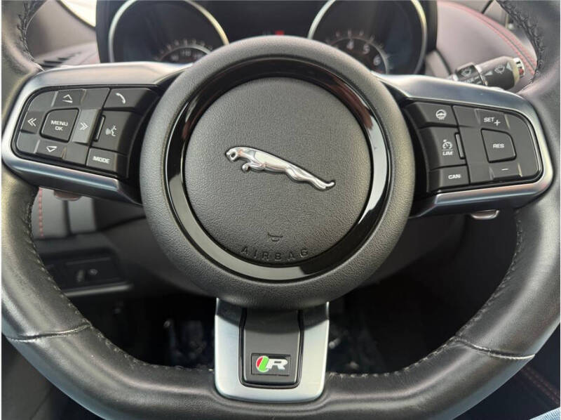 2020 Jaguar F-TYPE R