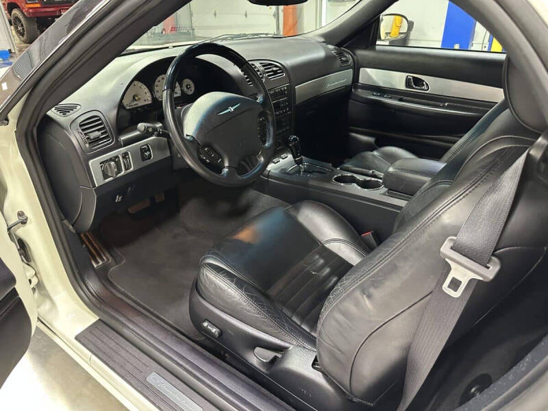 2003 Ford Thunderbird