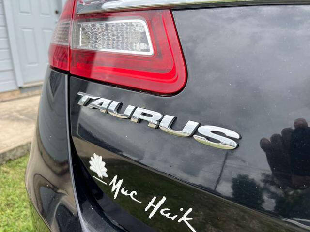 2016 Ford Taurus SE