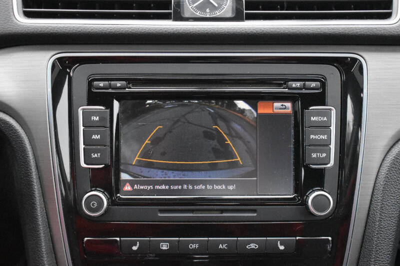 2014 Volkswagen Passat 1.8T SE