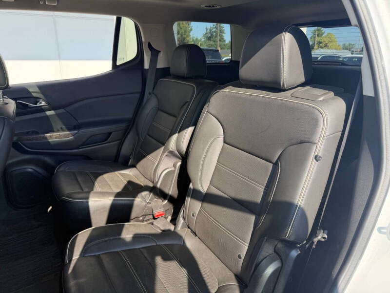 2020 GMC Acadia Denali