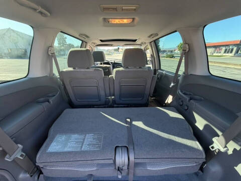 2004 Mazda MPV ES