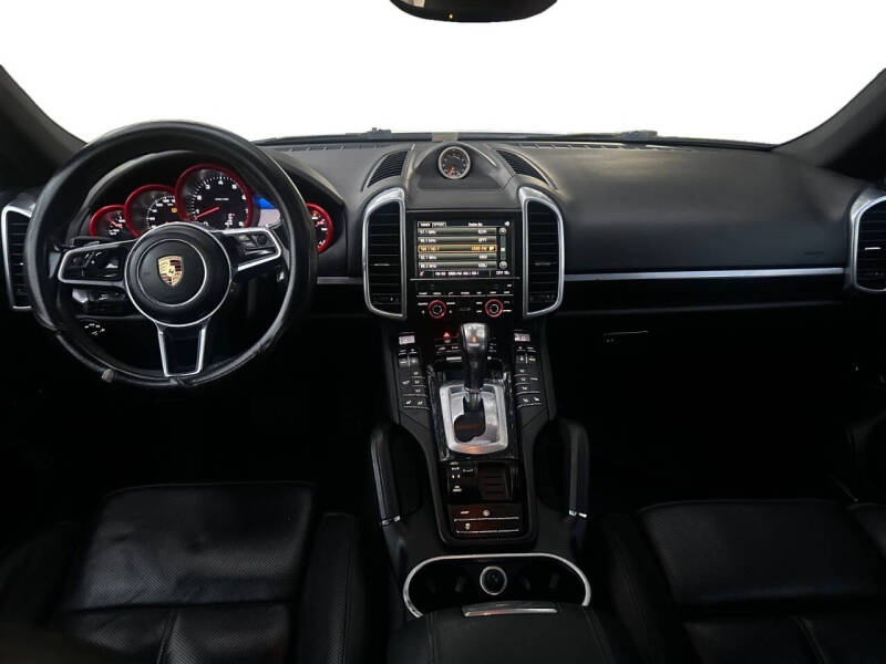 2016 Porsche Cayenne