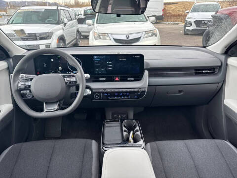 2026 Hyundai Ioniq 5 SE Standard Range