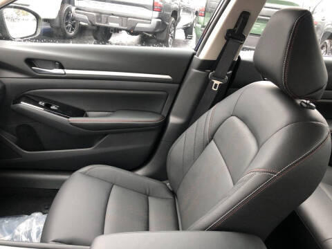 2025 Nissan Altima 2.5 SR