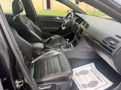 2016 Volkswagen Golf GTI SE