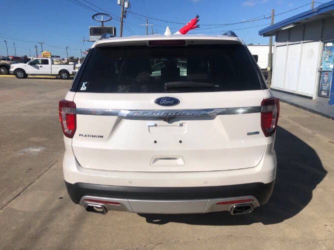 2017 Ford Explorer Platinum