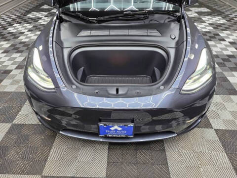 2025 Tesla Model Y Long Range