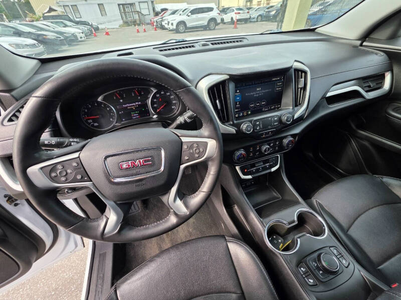 2022 GMC Terrain SLT