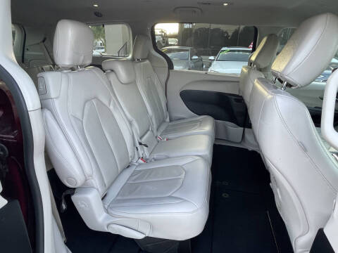 2021 Chrysler Pacifica Touring L