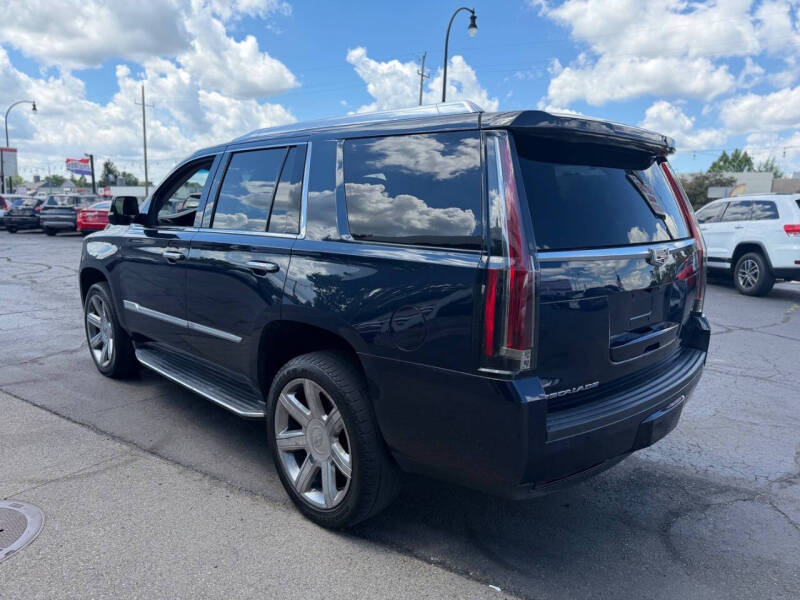 2019 Cadillac Escalade Luxury