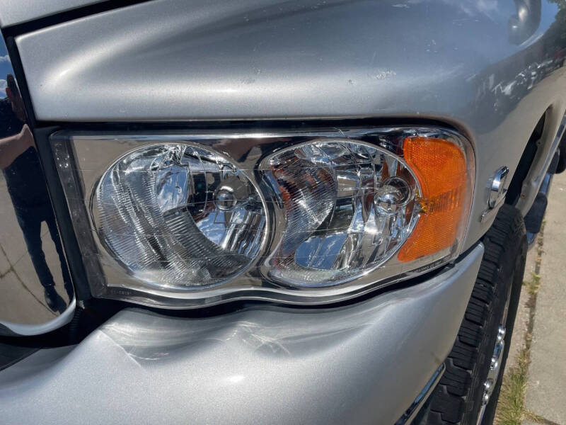 2005 Dodge Ram 2500 SLT