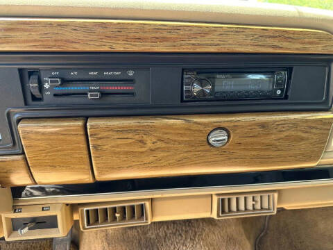 1989 Jeep Grand Wagoneer