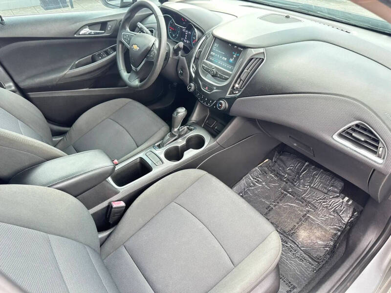 2018 Chevrolet Cruze LT Auto