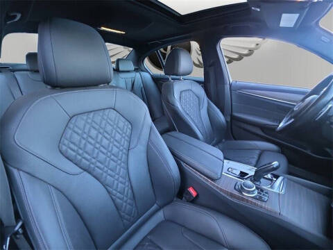 2022 BMW 5 Series 530i