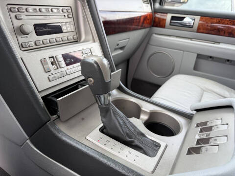 2004 Lincoln Navigator Luxury