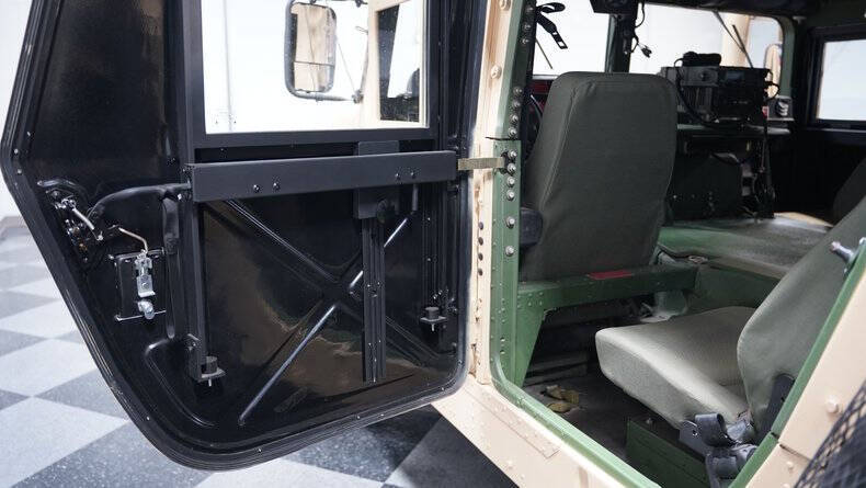2007 AM General M1165A1