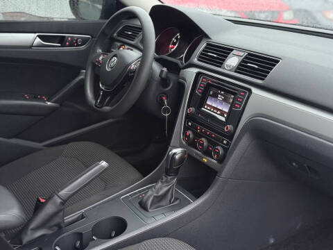 2016 Volkswagen Passat 1.8T S