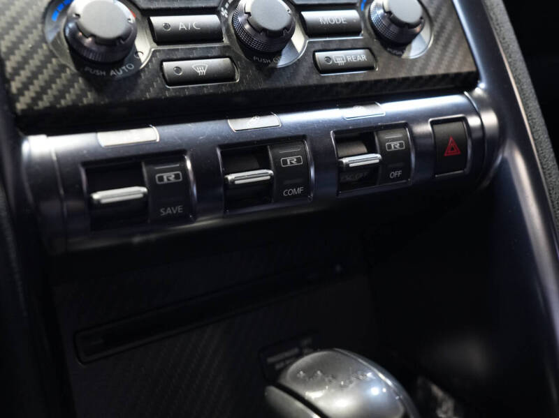 2013 Nissan GT-R Premium