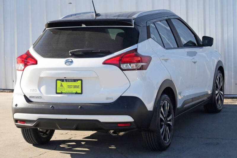 2020 Nissan Kicks SR