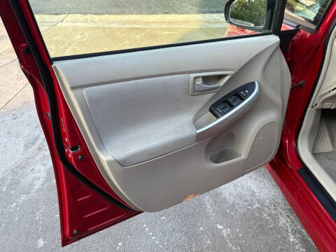 2010 Toyota Prius III