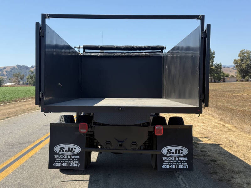 2015 Freightliner M2 106