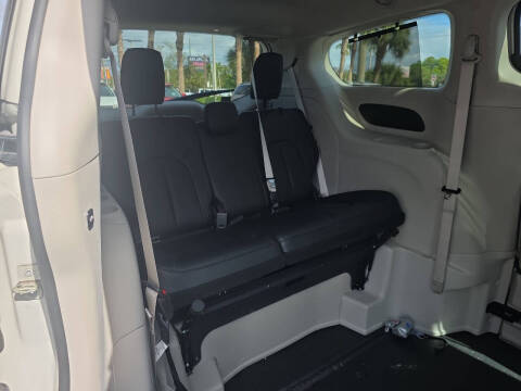 2020 Chrysler Pacifica Touring L 35th Anniversary