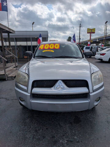 2006 Mitsubishi Raider XLS