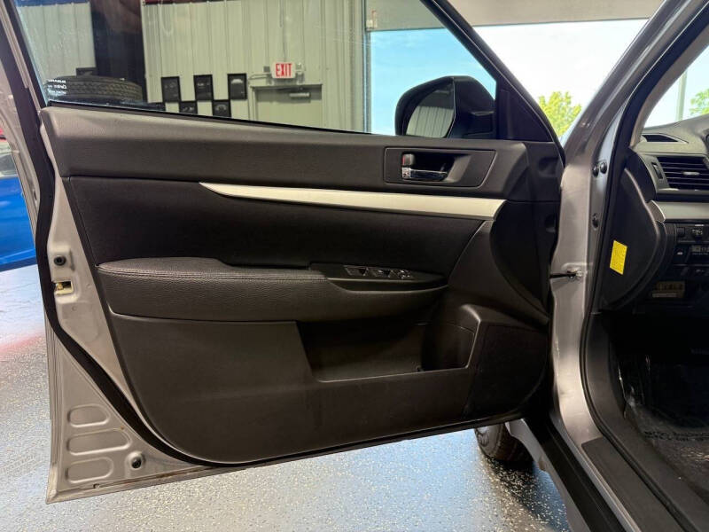 2011 Subaru Outback 2.5i