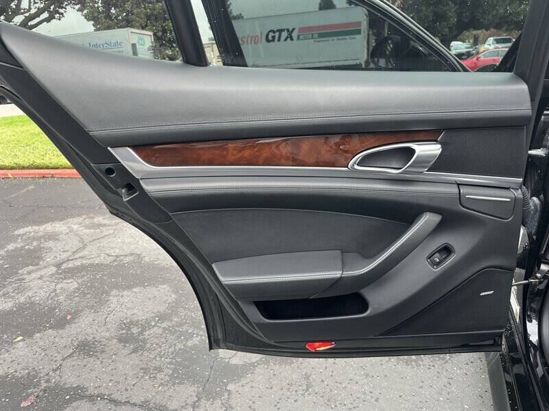 2011 Porsche Panamera Turbo