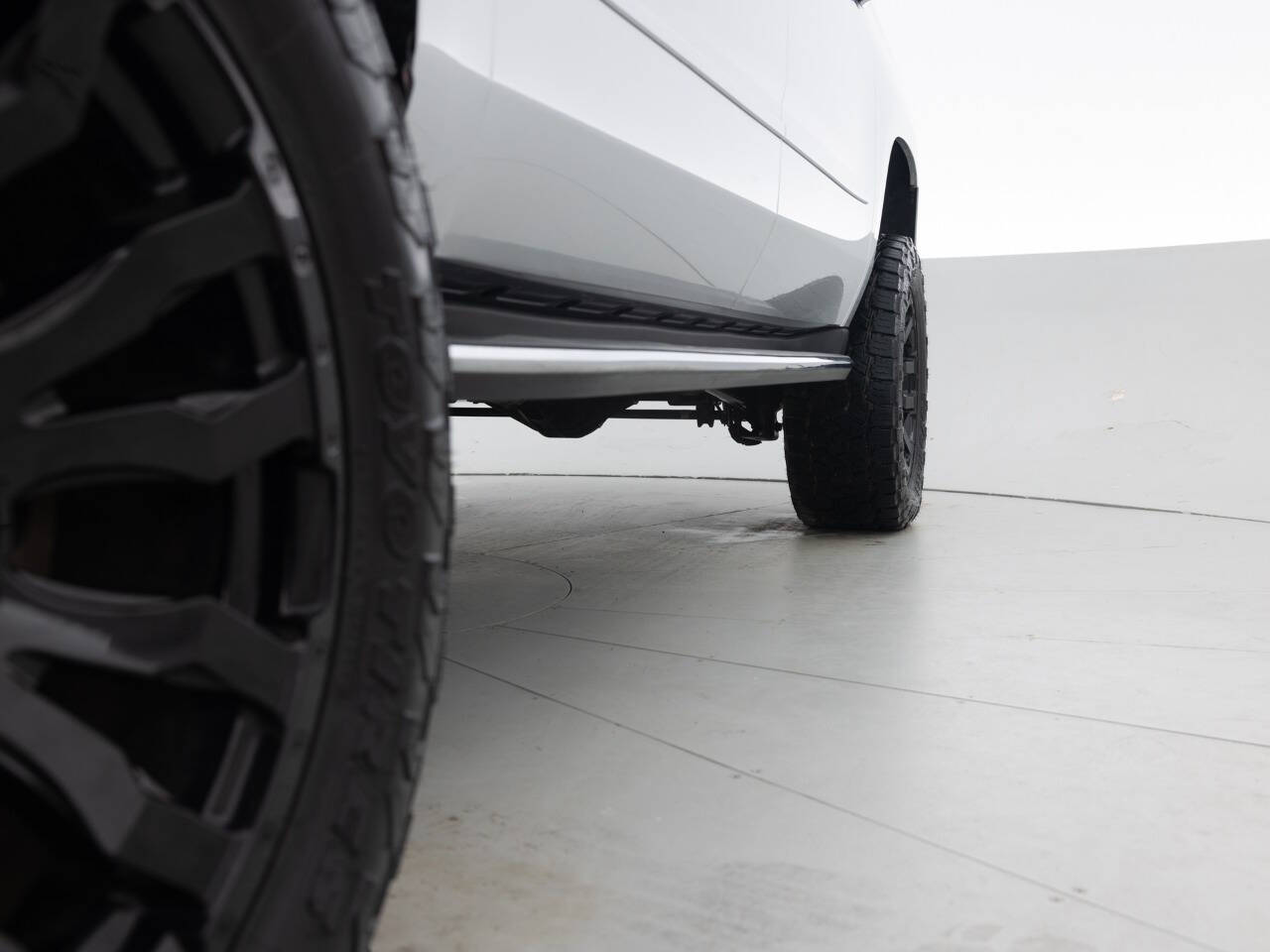 Used Car 2017 Chevrolet Suburban  Premier 4x4 4dr Suv For Sale Under $30,000 In Coal City, Illinois