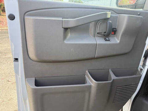 2024 Chevrolet Express 2500