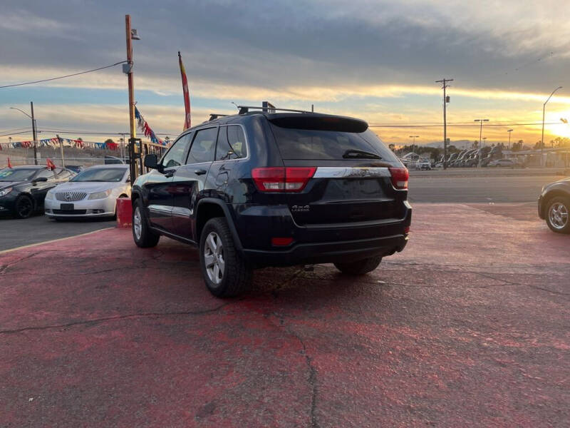 2012 Jeep Grand Cherokee Laredo