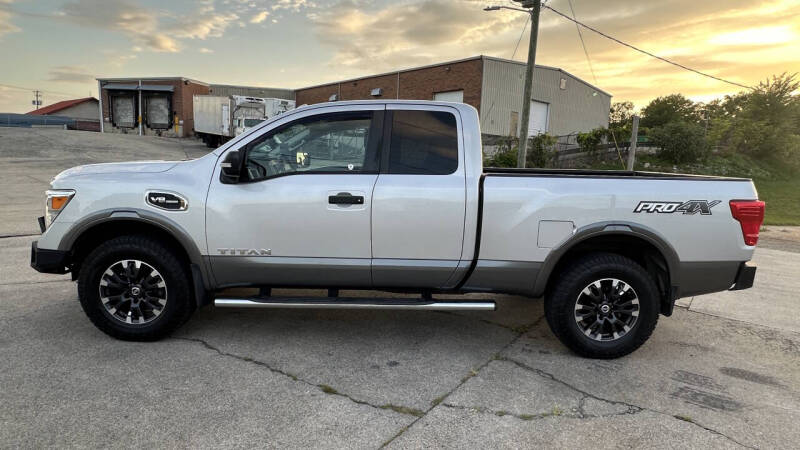 2017 Nissan Titan PRO-4X