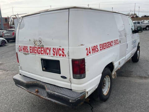 2004 Ford E-Series E-250