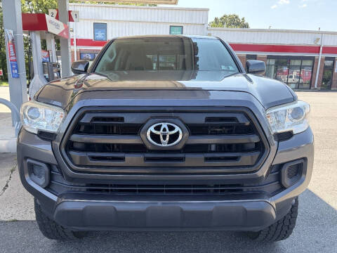 2016 Toyota Tacoma SR