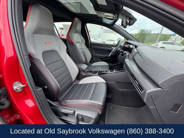 2024 Volkswagen Golf GTI SE