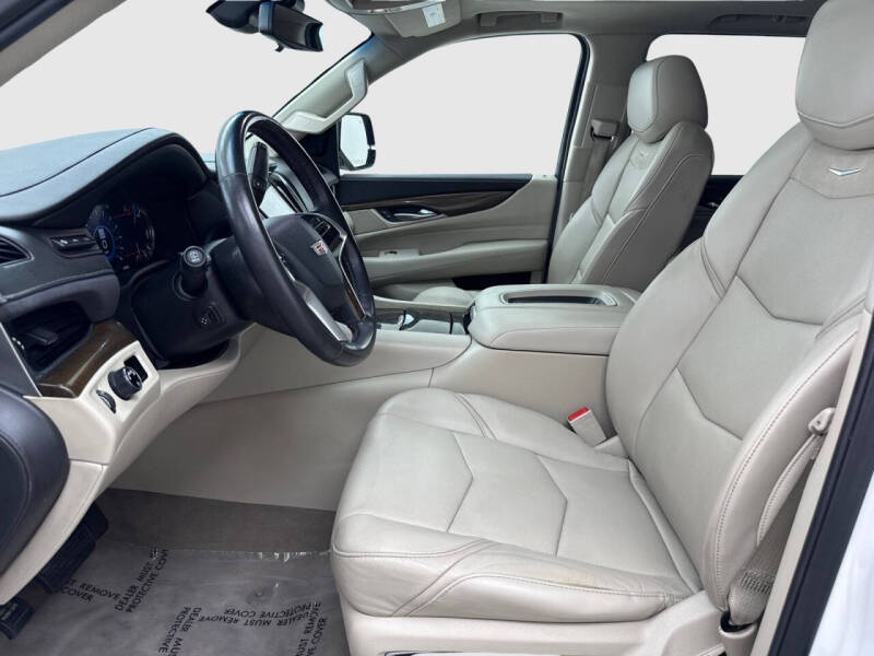 2018 Cadillac Escalade Luxury