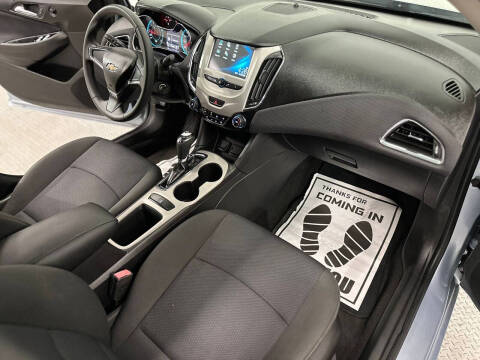 2018 Chevrolet Cruze LS Auto