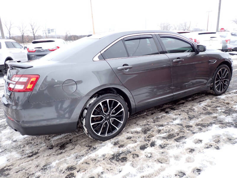 2019 Ford Taurus SHO