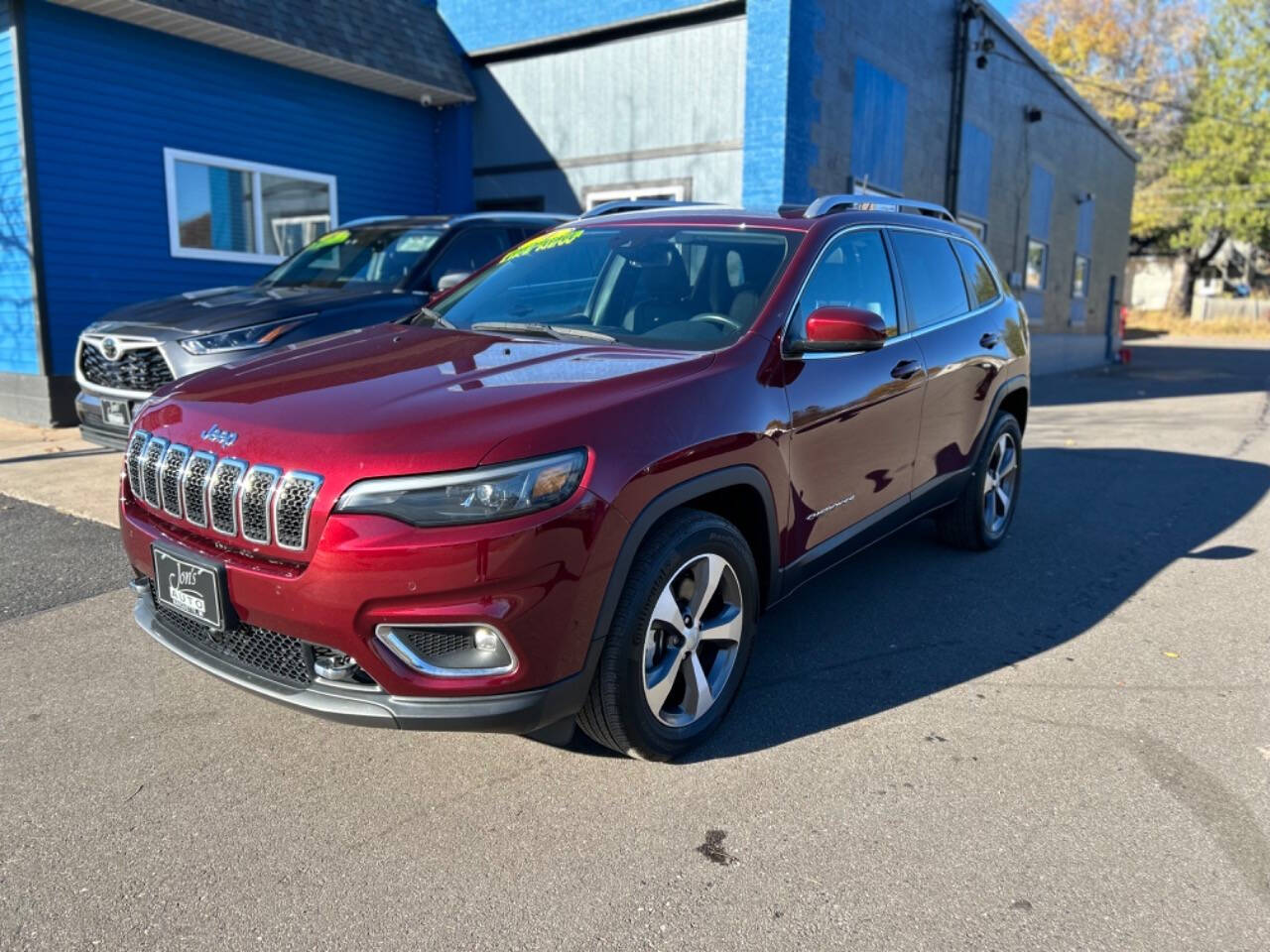 2021 Jeep Cherokee for sale at Jon's Auto in Marquette, MI