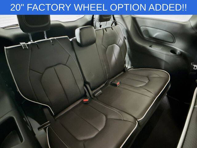 2027 Chrysler Pacifica Limited