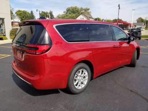 2026 Chrysler Pacifica Select