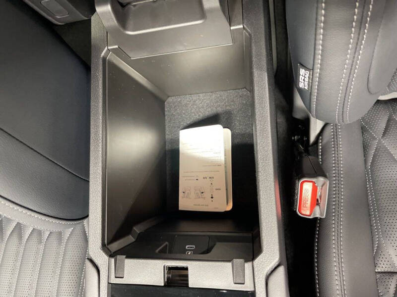 2026 Mitsubishi Outlander PHEV SEL