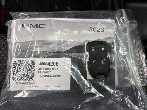 2023 GMC Acadia AT4