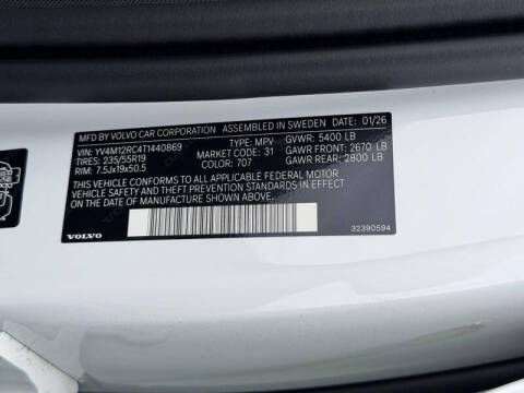 2026 Volvo XC60 B5 Plus